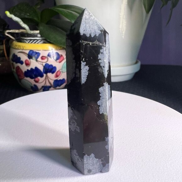 Snowflake Obsidian Crystal Tower (#15) - Picture 5 of 11